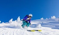 世界滑雪公益冰雪校园：设施捐建提升参与率，全国冰雪运动特色学校信息报道
